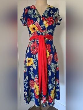 Shelby & Palmer Women's Size 6 Knee Length Dress Short Sleeves V-Neck Floral